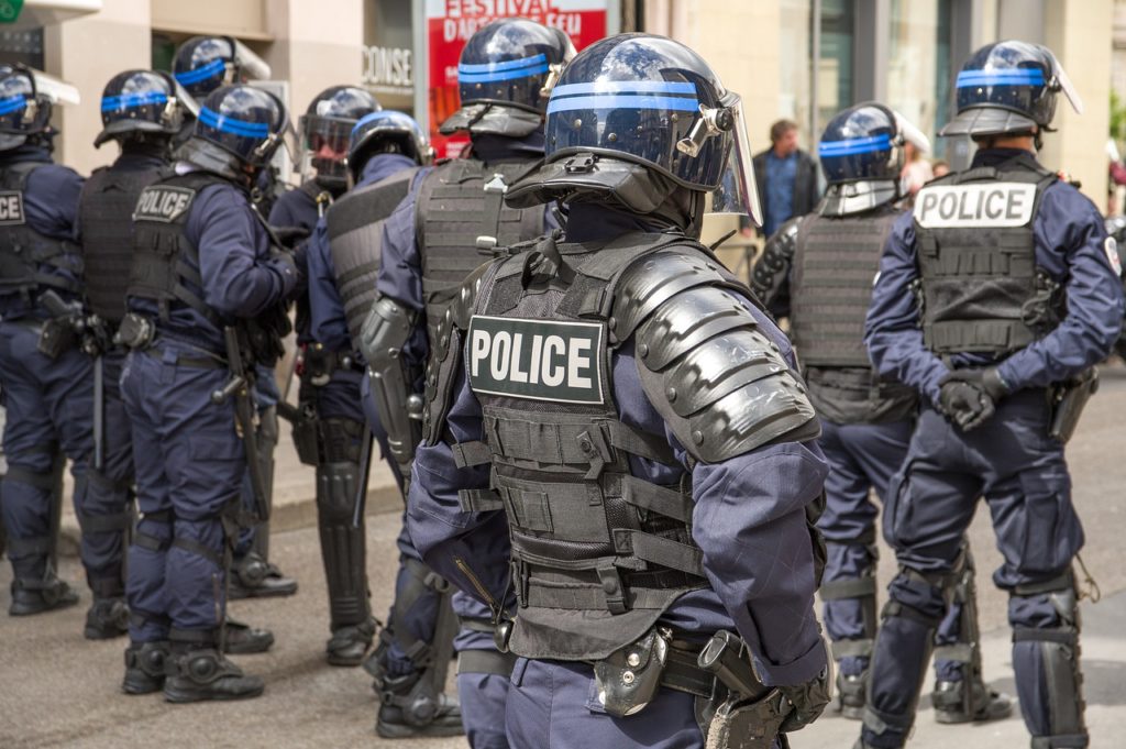 Deux policiers de la brigade anti-criminalité (BAC) de Vesoul, soupçonnés de violences lors d'une interpellation en février, comparaîtront en septembre devant le tribunal correctionnel de Vesoul.