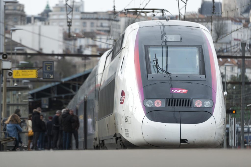 Le patron d'Alstom pour l'interdiction de l'avion sur les liaisons de moins de 4H en train