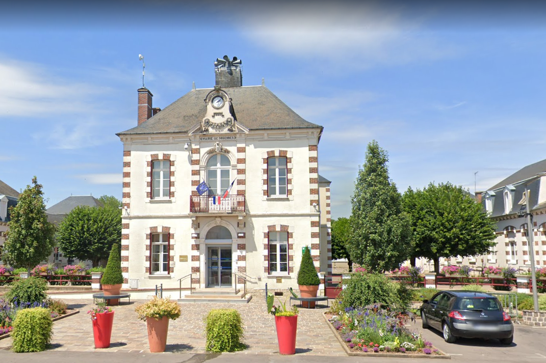 Le maire LR de Migennes (Yonne) François Boucher a pris un arrêté autorisant l'ouverture des commerces non-alimentaires du centre ville malgré les mesures de confinement