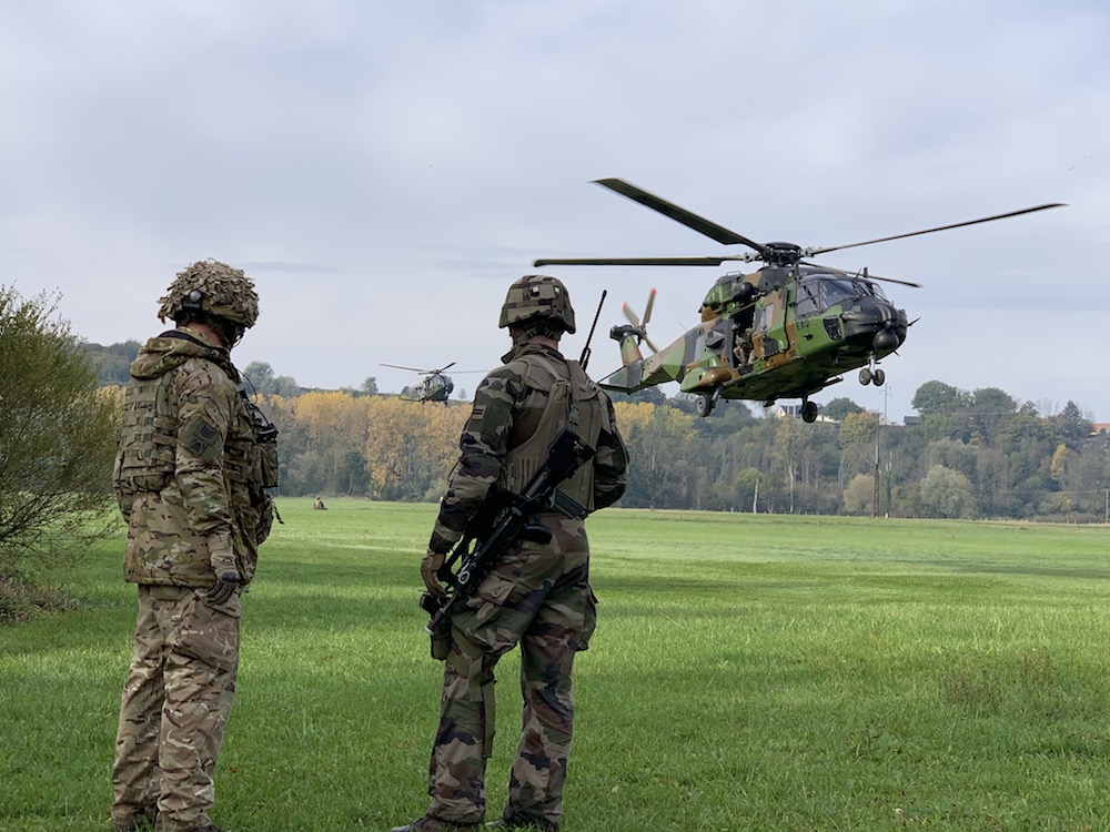 Un hélicoptère Caïman de l'armée française, en exercice dans le Doubs, en 2020.