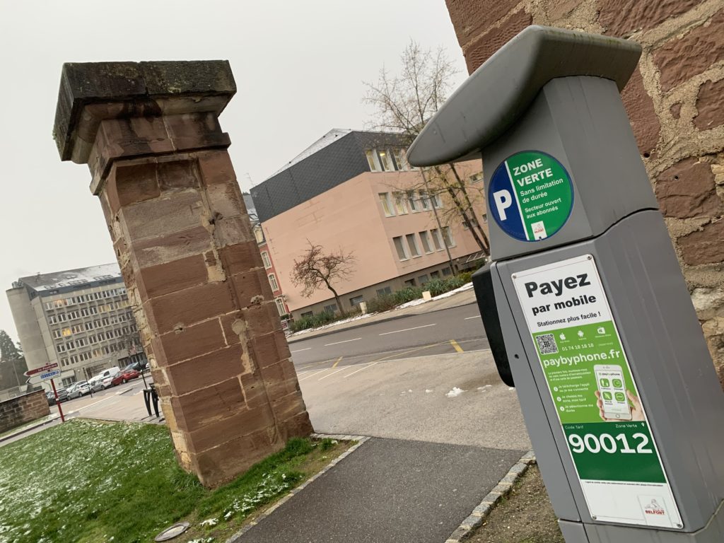 Horodateur, parking de l'Arsenal, à Belfort.