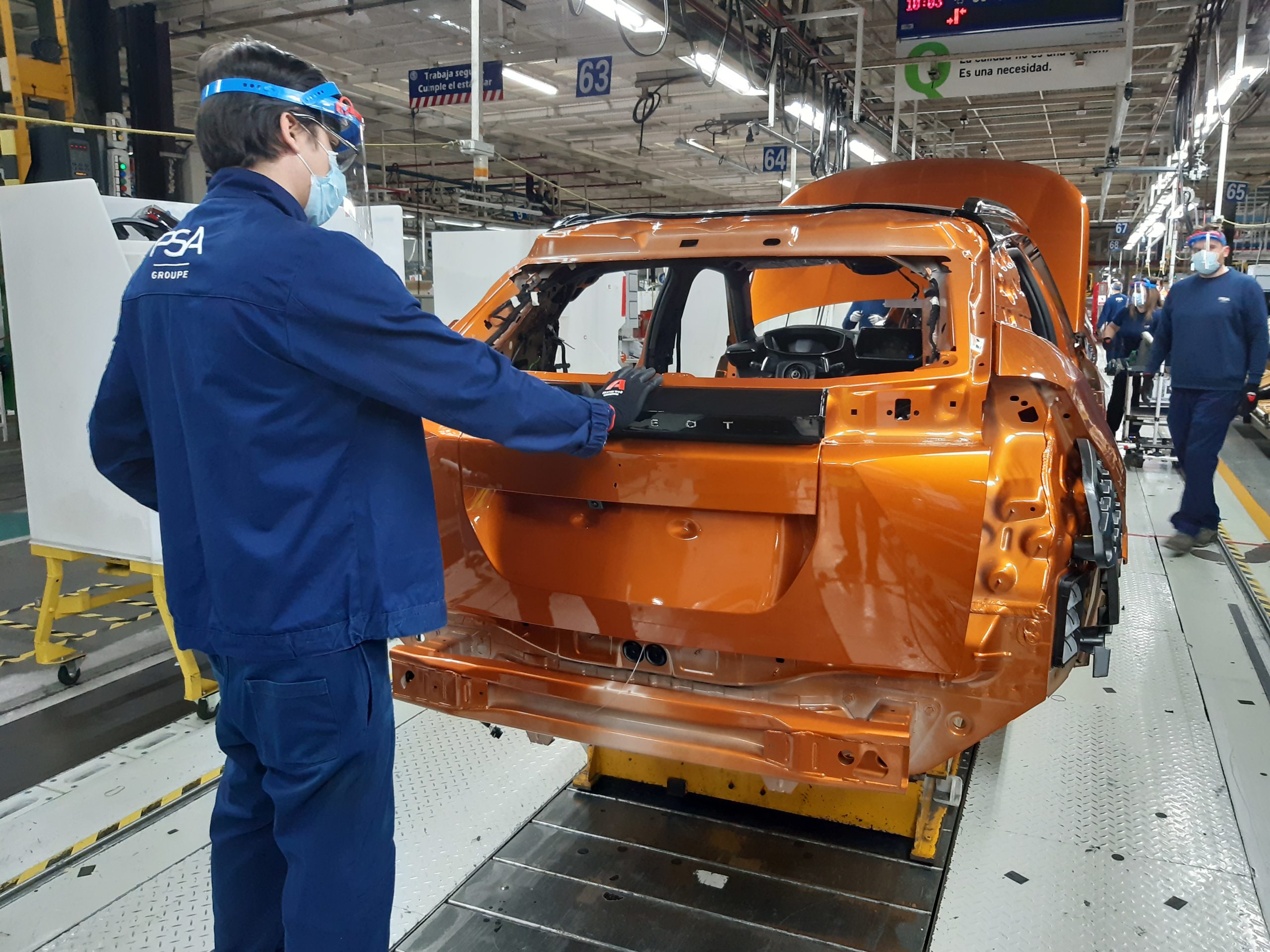 Avec la pénurie de semi-conducteurs, l'usine Stellantis de Sochaux navigue à vue.