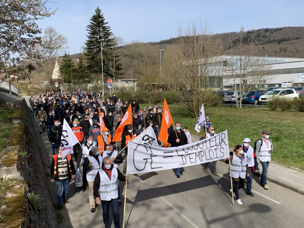 250 personnes se sont mobilisées ce vendredi 9 avril contre le plan social dans la branche nucléaire de General Electric à Belfort.
