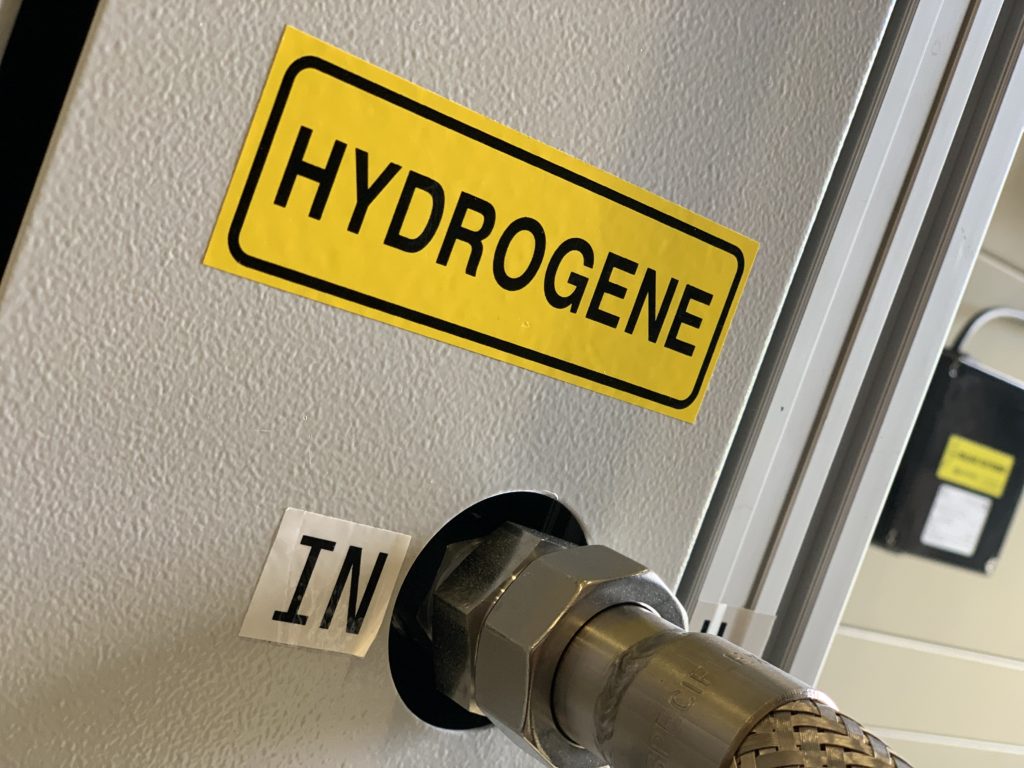 Un banc d'essai hydrogène de forte puissance pour pile à combustible a été inauguré à l'université de technologie Belfort-Montbéliard (UTBM).