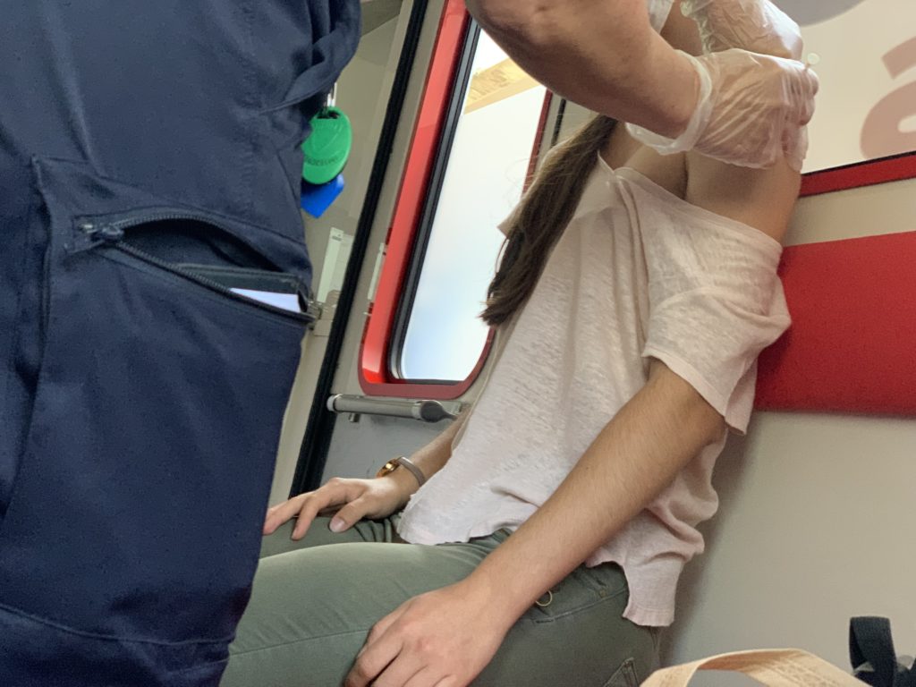 Unité mobile de vaccination de Jussieu secours, à l'UTBM, à Sevenans.