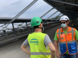 Engie Green construit une ferme solaire de 22 ha, en ombrières, sur le parking des expéditions de l'usine Stellantis de Sochaux.
