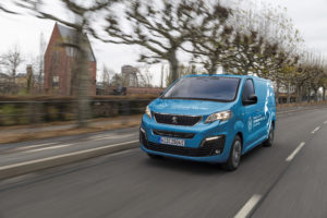 Le premier Peugeot e-EXPERT Hydrogen est sorti de la ligne de production de Rüsselsheim, en Allemagne, le 13 décembre.