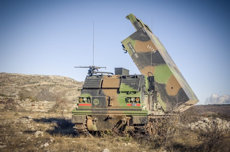 Un lance-roquette unitaire (LRU) du 1er régiment d'artillerie de Bourogne. | ©MLC David – 1er RA