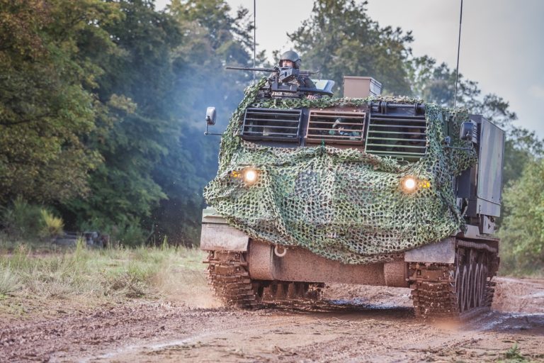 Un lance-roquette unitaire (LRU) du 1er régiment d'artillerie de Bourogne. | ©MLC David – 1er RA