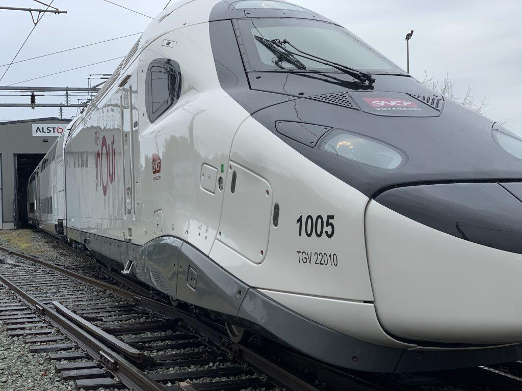 Présentation de la livrée de la gamme inOui de la SNCF du nouveau TGV M, à Belfort, le 29 avril 2024.