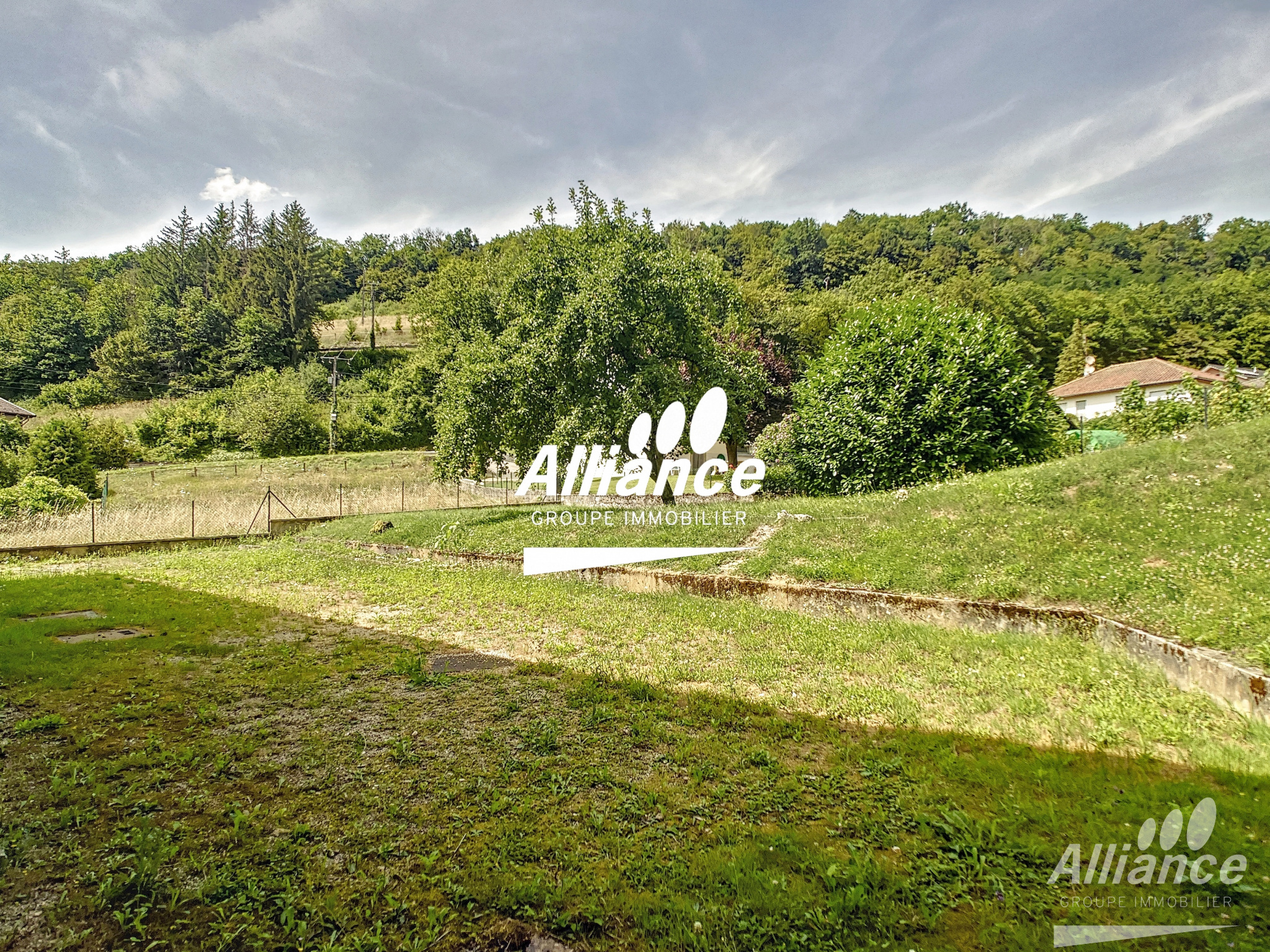 APPARTEMENT REZ-DE JARDIN BIEN SITUE