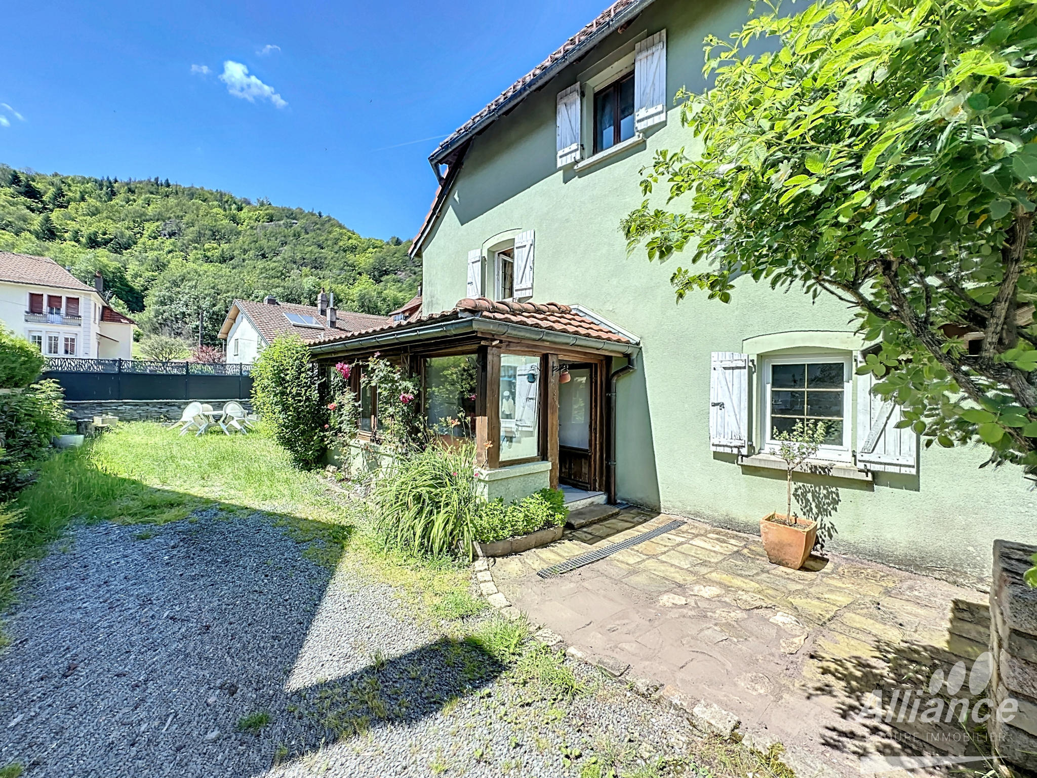 Maison 6 pièces 140m2 avec garage sans travaux