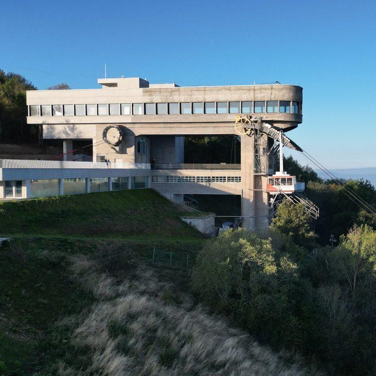 Albizzati a rénové la gare haute du téléphérique de Salève, en Haute-Savoie. | ©Albizzati