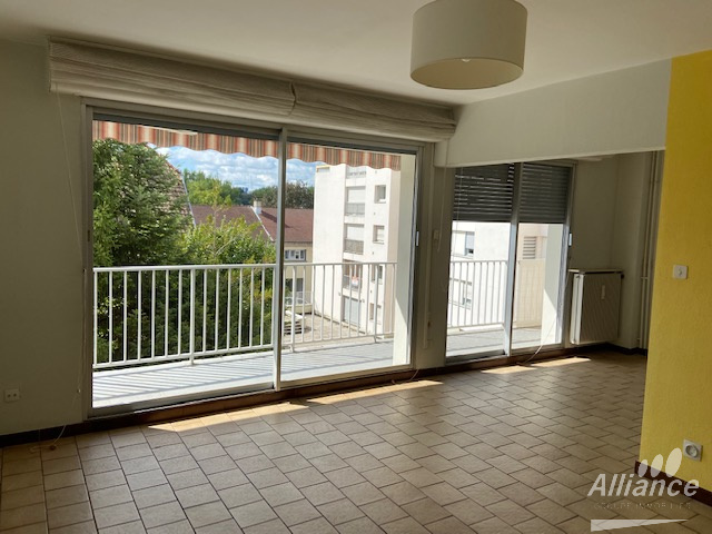 Appartement avec  3 chambres  sur Montbéliard avec garage