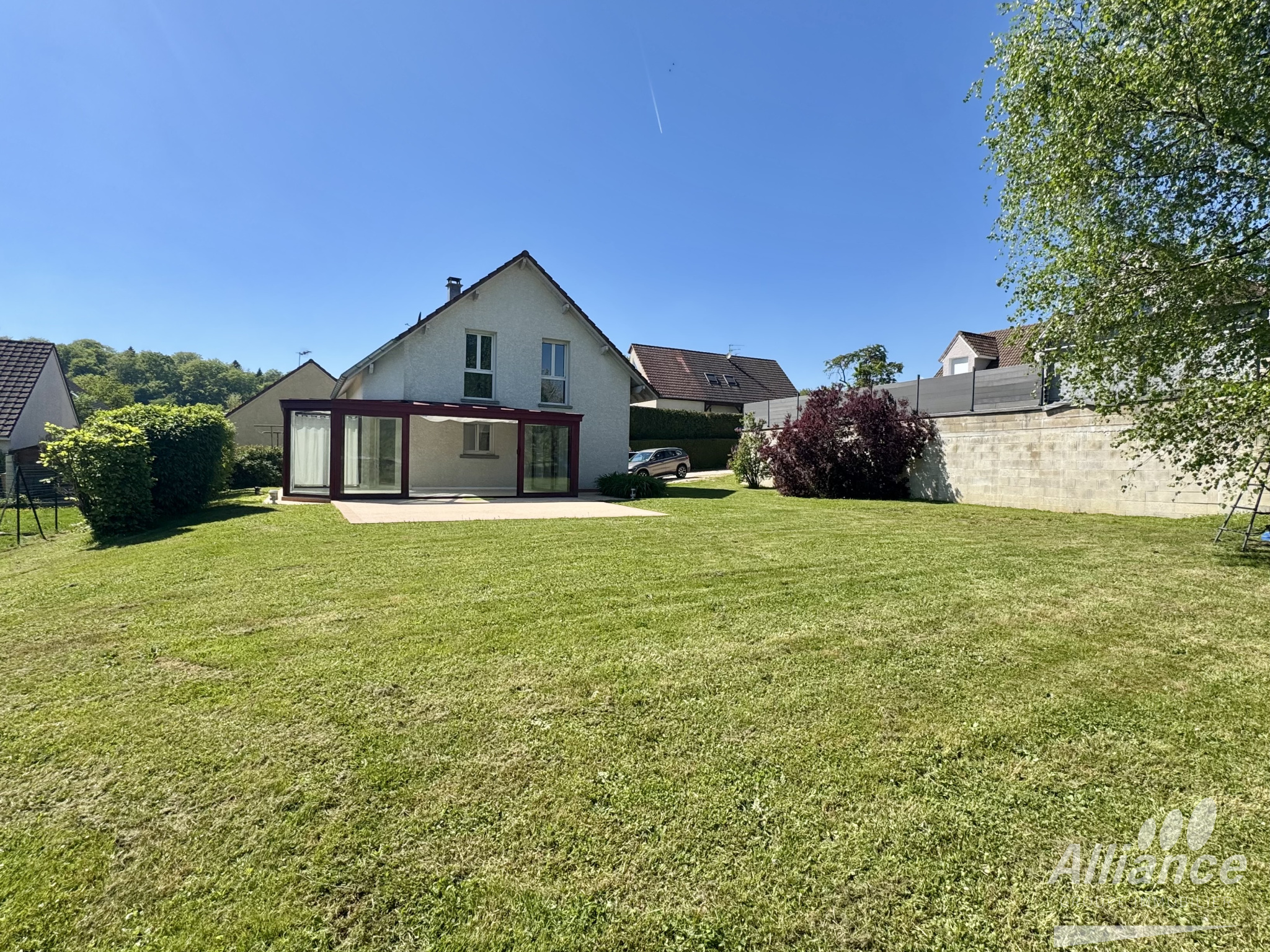Maison F6 d’une surface de 156 m2 avec un terrain de 1075 m2