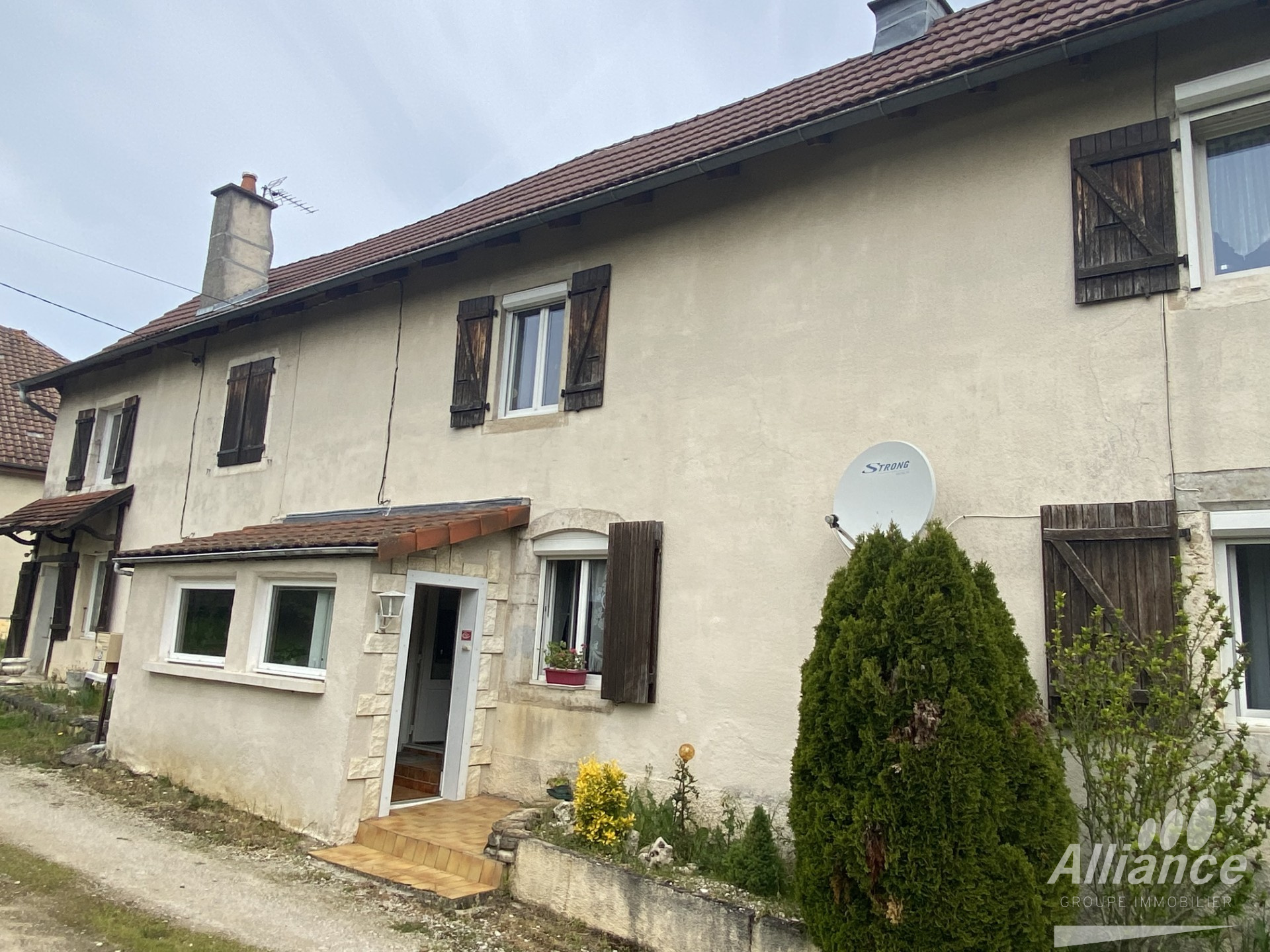 A SAISIR LOT DE 2 MAISONS MITOYENNES