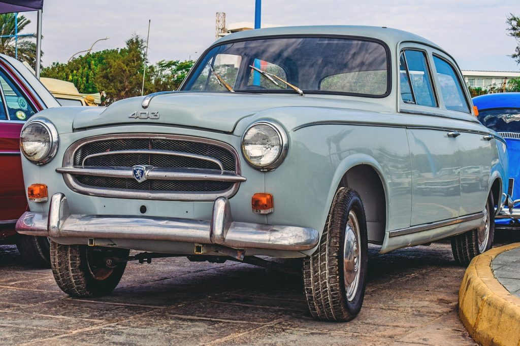 peugeot-403-6766338-1280.jpg