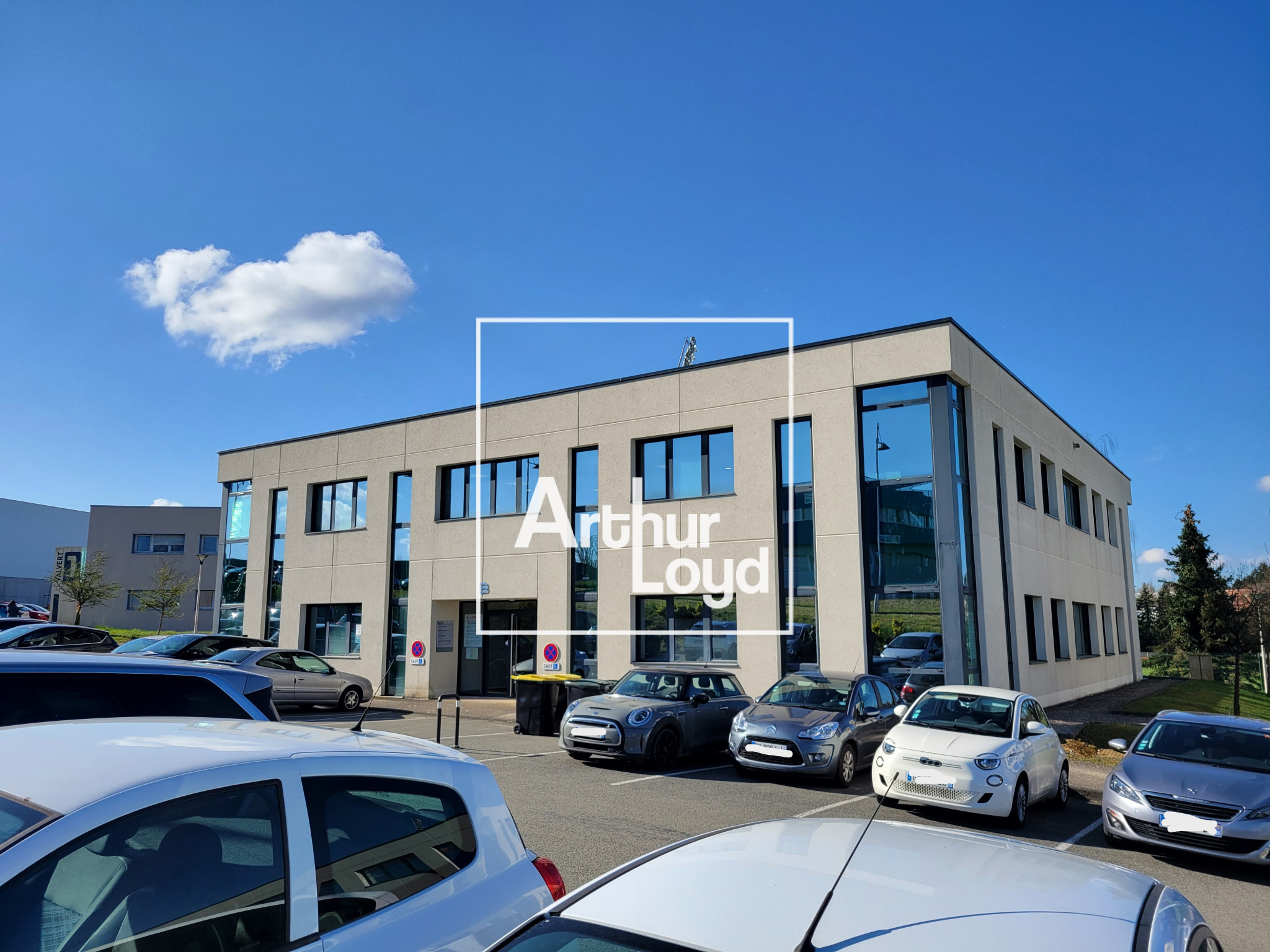 A louer local 50m2 Pied des gouttes