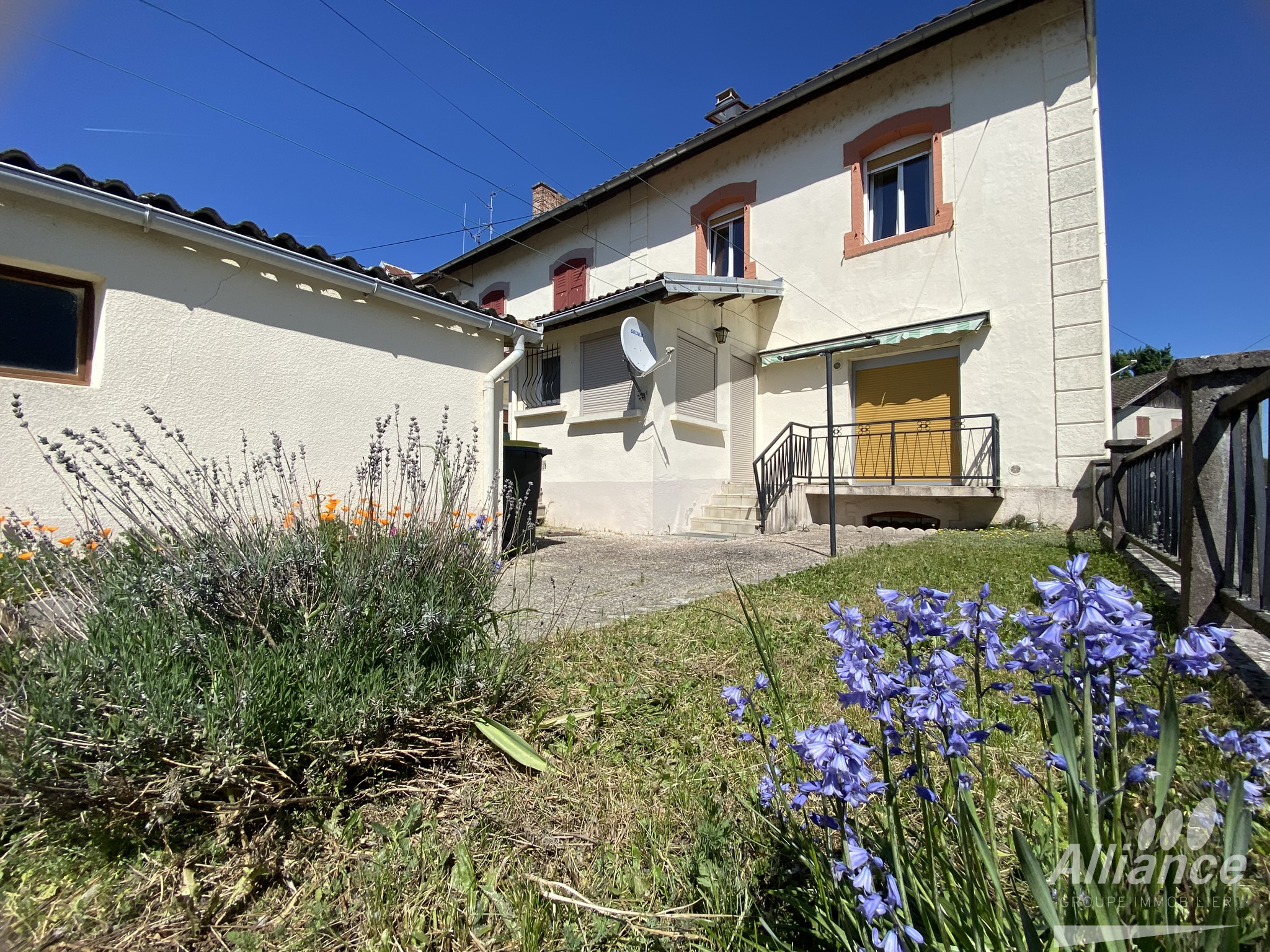 Maison moyenne à louer au fond d’un impasse à AUDINCOURT