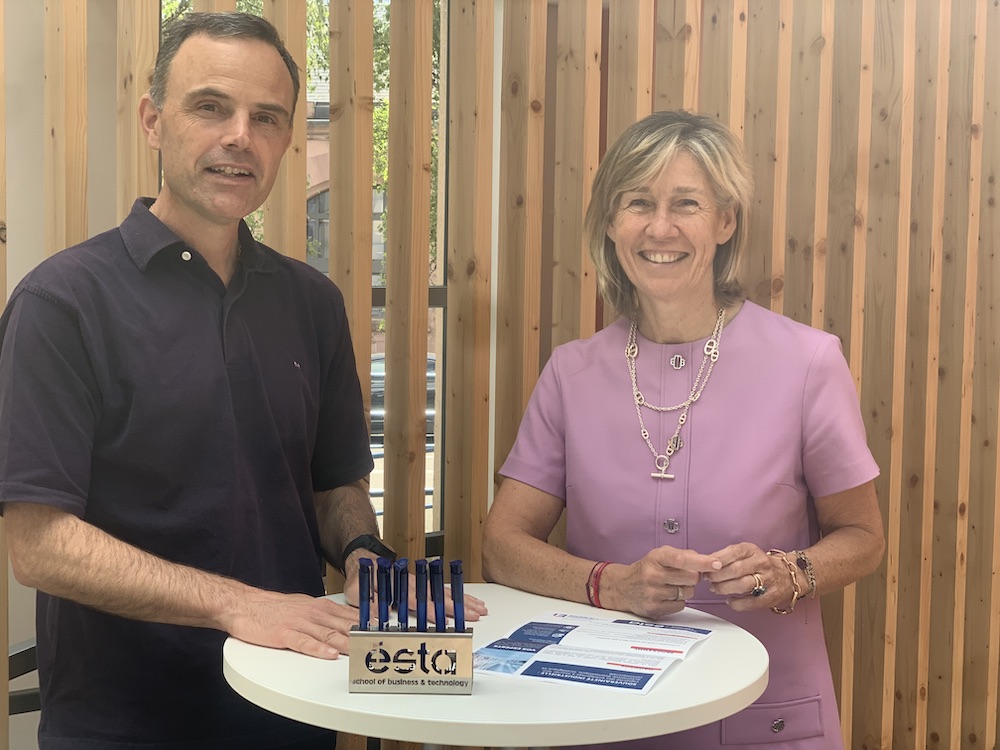 Xavier Greffoz, responsable du développement et de la formation continue, et Laure Viellard, directrice de l'Esta. | ©Le Trois – Thibault Quartier