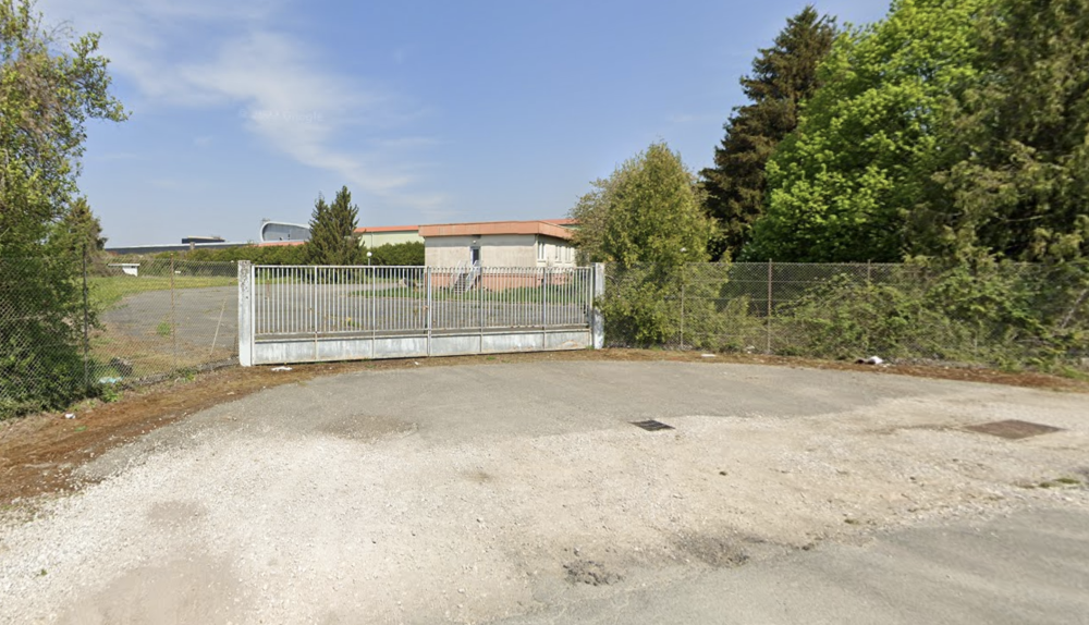 Photo devant du site pour Trabet Le devant de l'espace dans la zone industrielle de Bourogne où l'entreprise Trabet doit s'implanter.