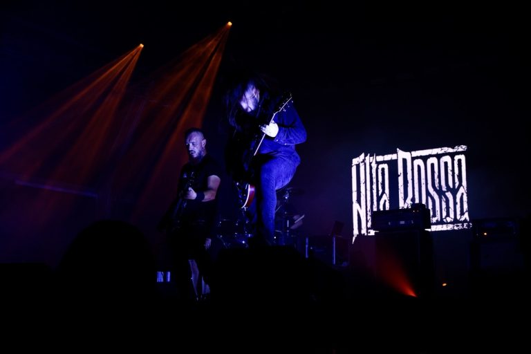 Alta Rossa, groupe de post métal local, a fait trembler la Loggia. | ©Le Trois - A.S.