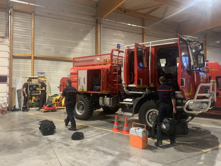 Départ de pompiers belfortains en renfort dans le Sud, pour lutter contre les feux de forêts, le 24 juillet 2025.