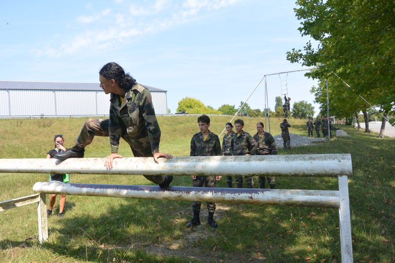 Et c'est parti pour un premier obstacle haut!