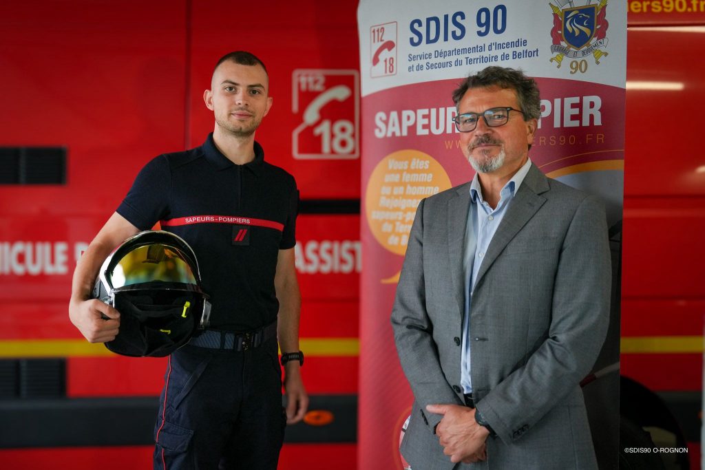 convention_pompiers_veolia Jordan Vessyere et Pierre Minot, directeur de Veolia Franche-Comté, lors de la signature de la convention entre l'entreprise et le Sdis 90.