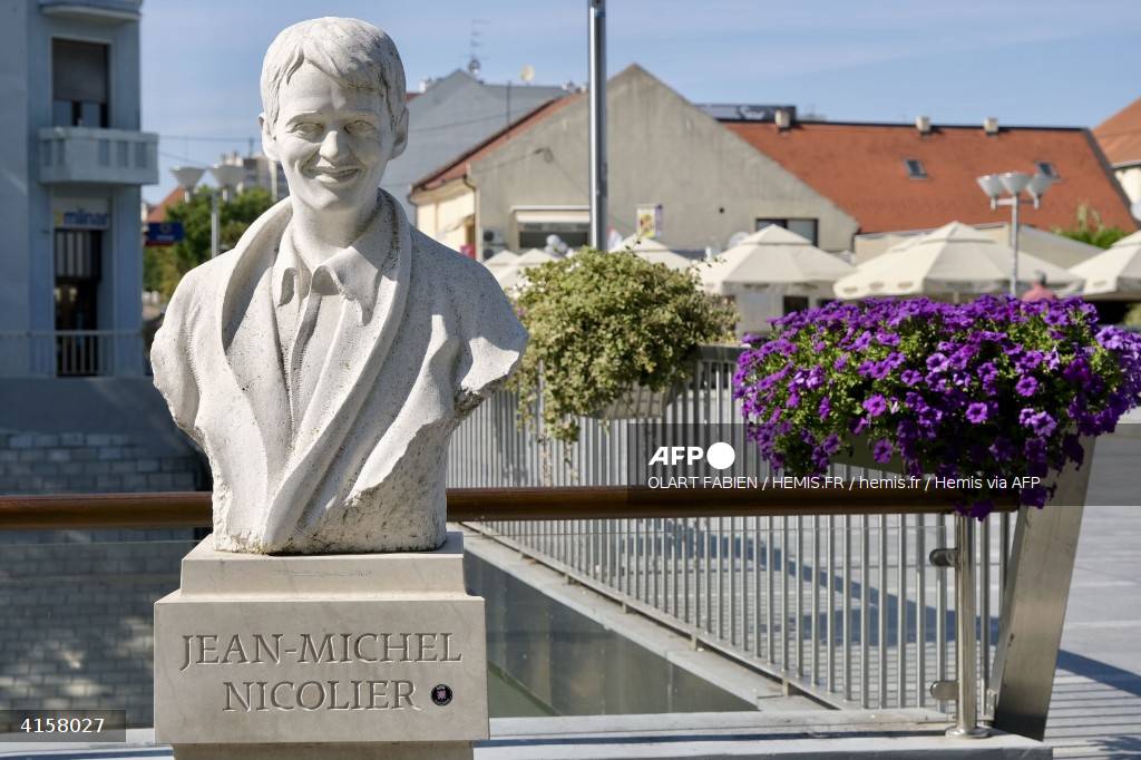 Croatia_nicollier Buste de Jean-Michel Nicolier (1966-1991), volontaire français engagé dans l'armée croate, mort en 1991 lors du siège de Vukovar, en Croatie.