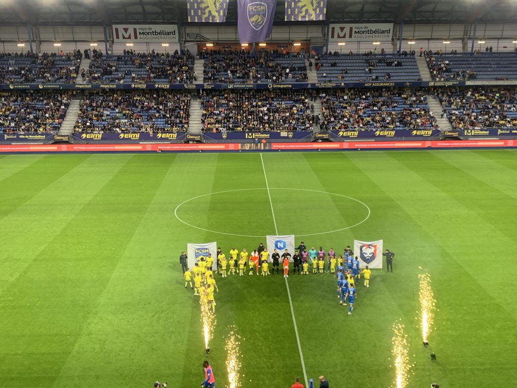 Entrée des joueurs lors du match opposant le FC Sochaux-Montbéliard et le Stade Malherbe Caen, le 12 septembre, 2025.