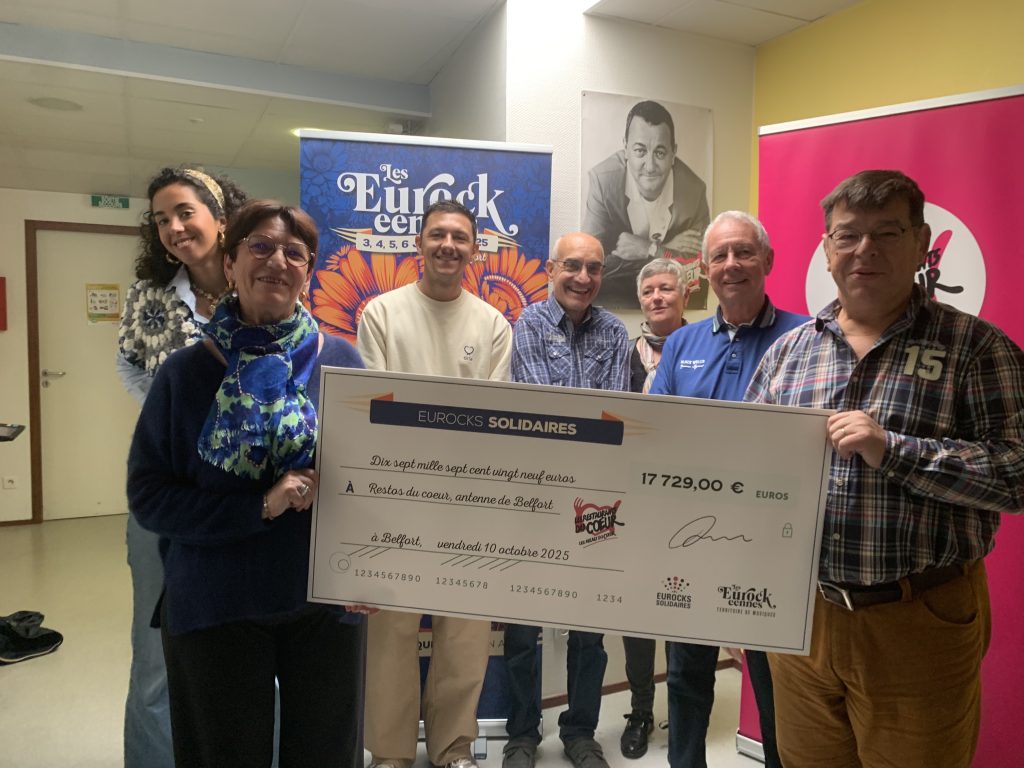 eurocks_resto Les Eurocks ont fait un chèque de 17 729 euros aux Restos du Coeur, grâce aux dons de la vaisselle consignée.