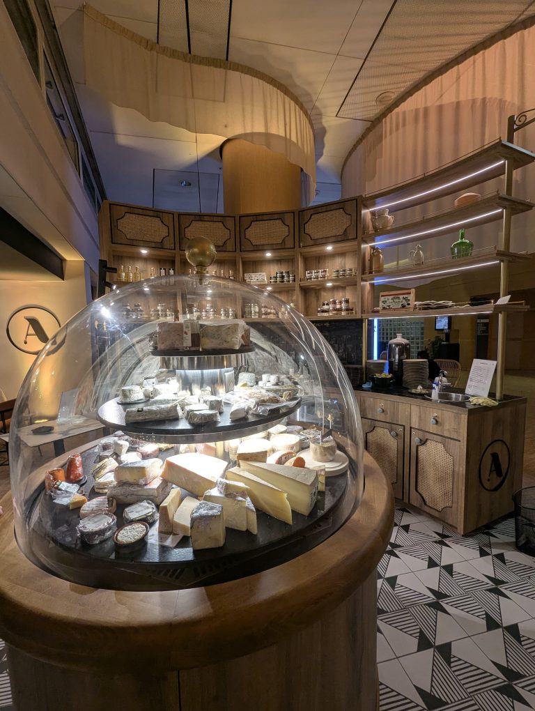 Le Novotel **** Atria a ouvert le restaurant bistronomique À l’Épicerie, fin septembre.