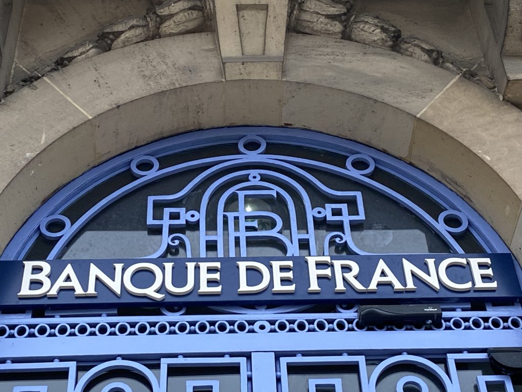 Le fronton de la Banque de France à Belfort. | © Le Trois P.-Y.R.