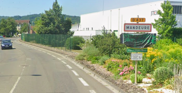 Panneau d'entrée du village de Mandeure, dans le pays de Montbéliard.