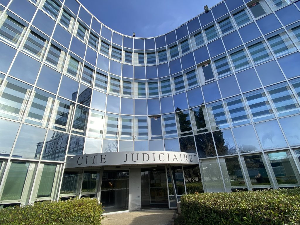 L'entrée du tribunal de Montbéliard.