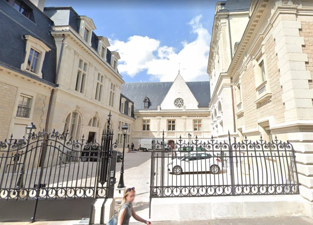 La cour d'appel de Dijon