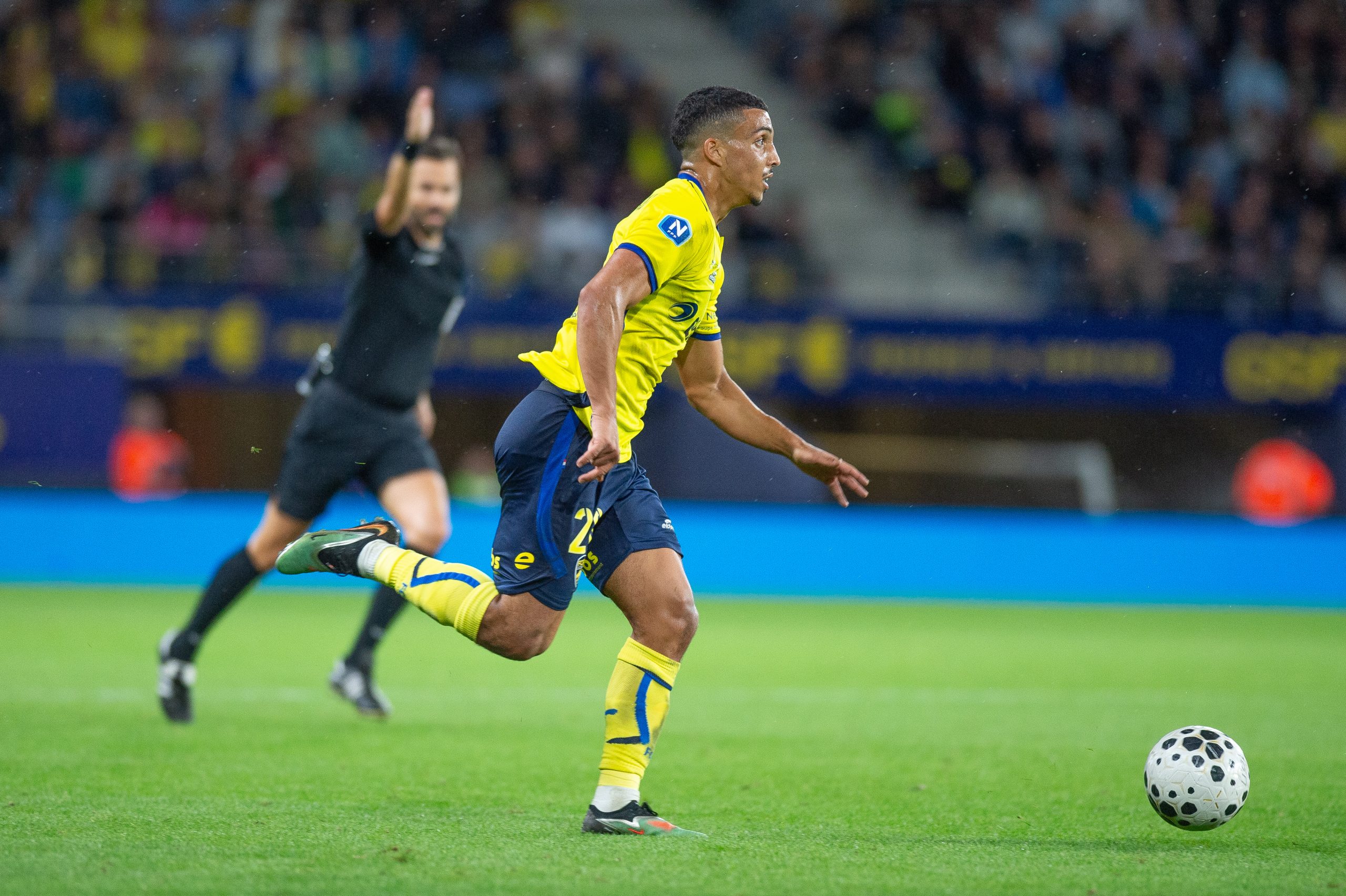Chipz Foot FC Sochaux-Montbéliard - N°23 - Sauget - Saison 2010/2011