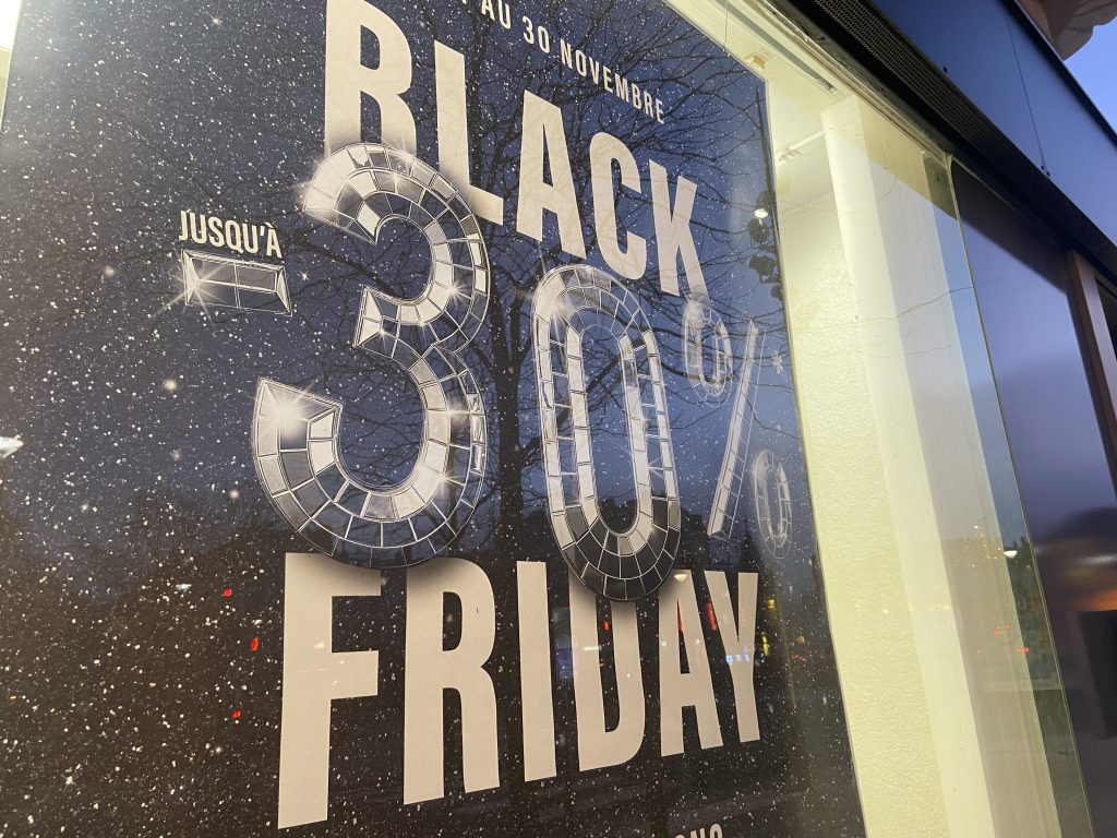 Une affiche de Monoprix pour le Black Friday.