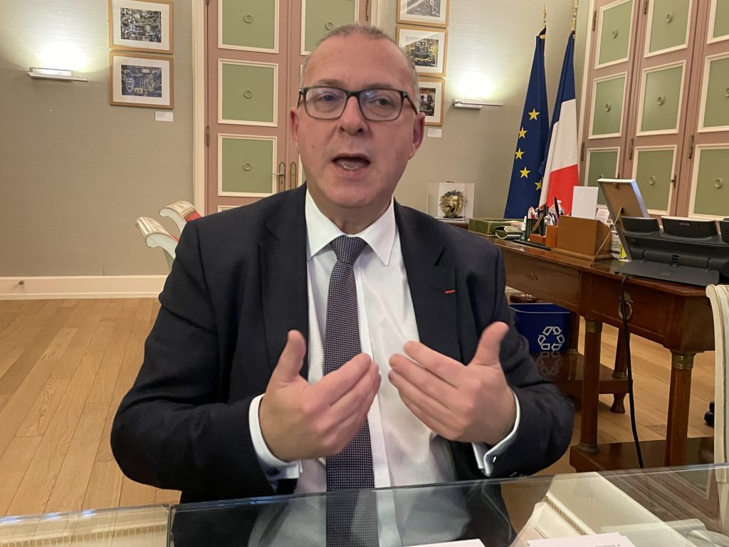 Damien Meslot a confirmé sa candidature pour un troisième mandat de maire de Belfort, pour les municipales de mars 2026.