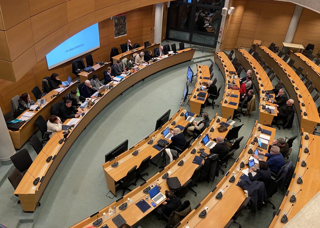 Dernier conseil municipal de la ville de Montbéliard, sans les élus de l'opposition.