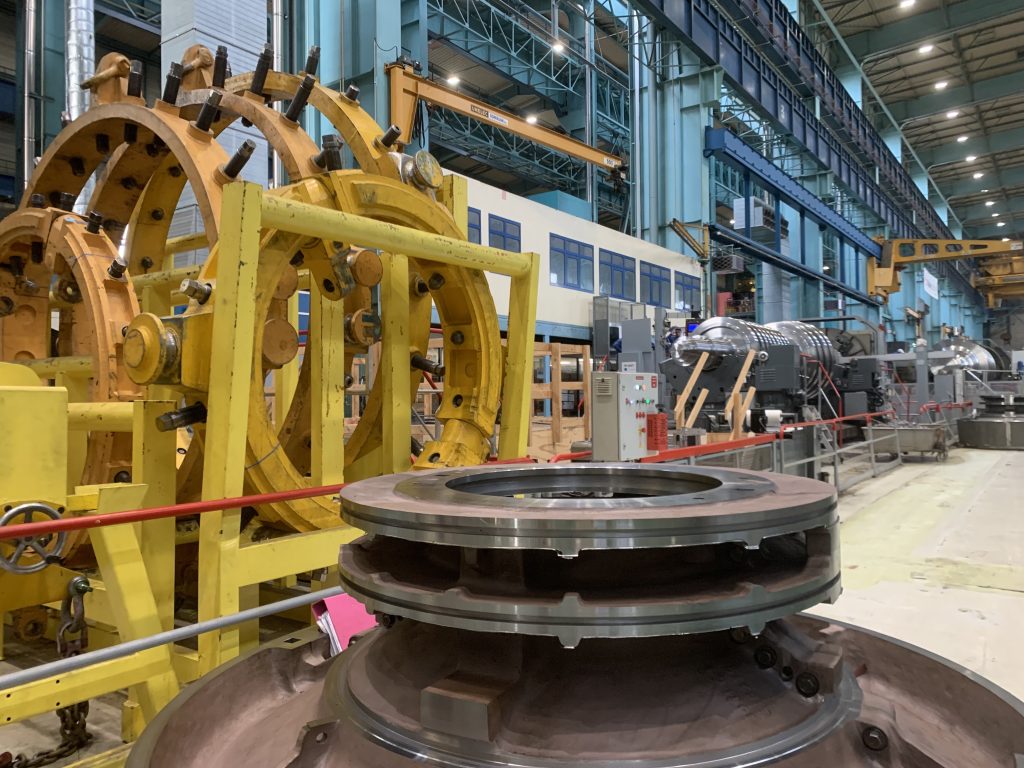 Halle des turbines de l'usine d'Arabelle Solutions, à Belfort.