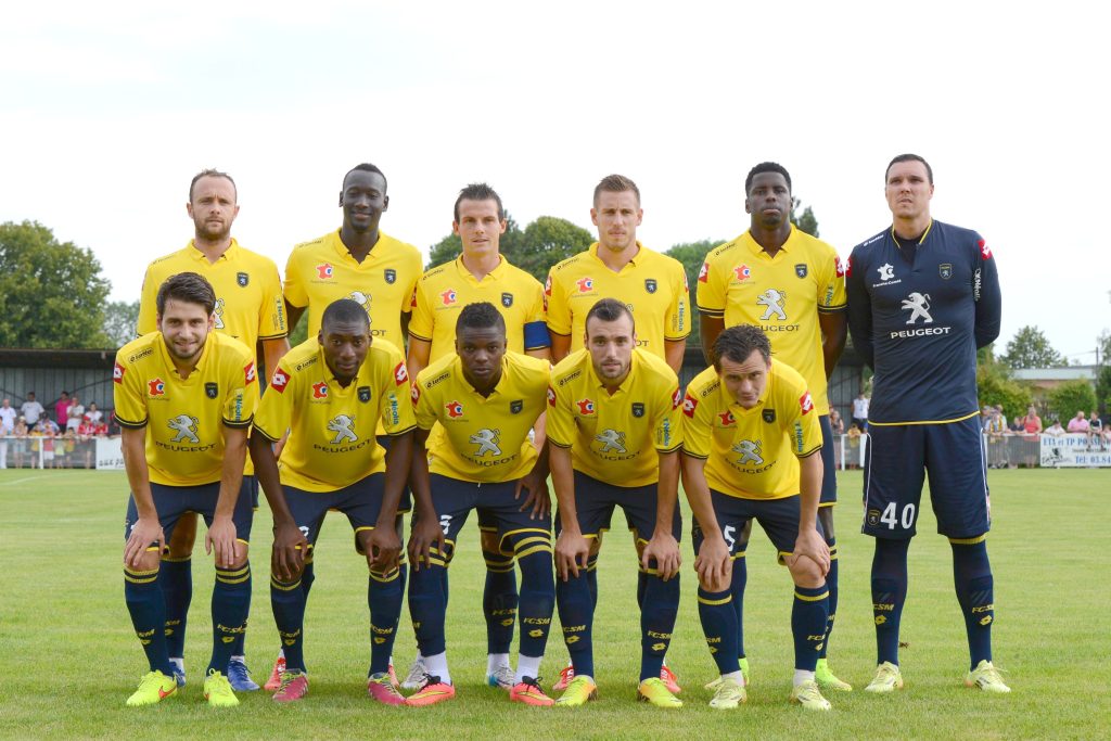 En 2013/2014, après la relégation et avant la vente par PSA, Peugeot figure sur les tenues. Il faudra attendre 11 ans pour cela se reproduise...