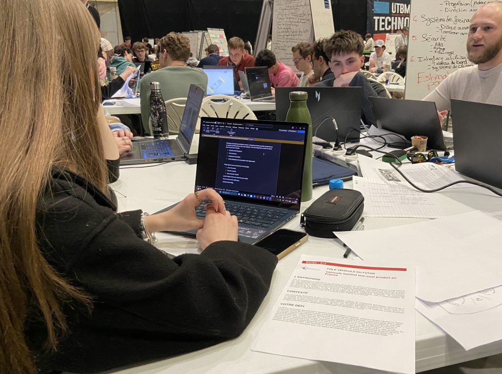 Table de travail de l'équipe A14