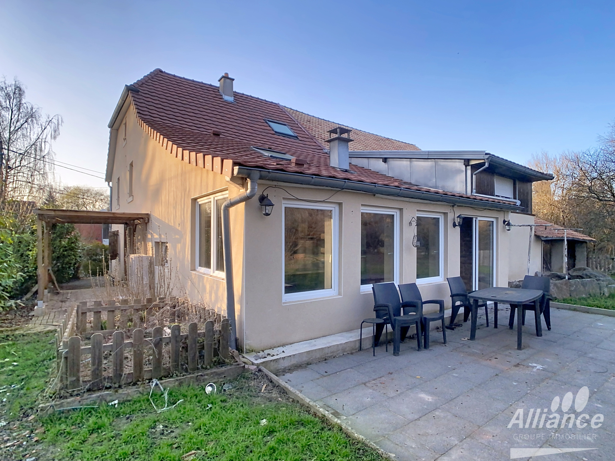 maison à colombage apparent avec grangerie attenante à Grosn