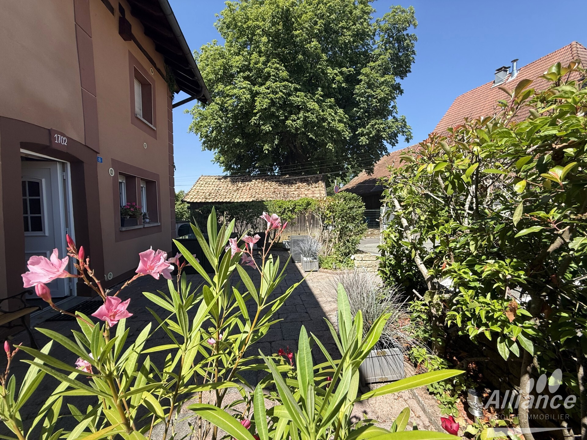 A VENDRE- APPARTEMENT- T4 -GARAGE – CAVE.- PARFAIT ETAT.