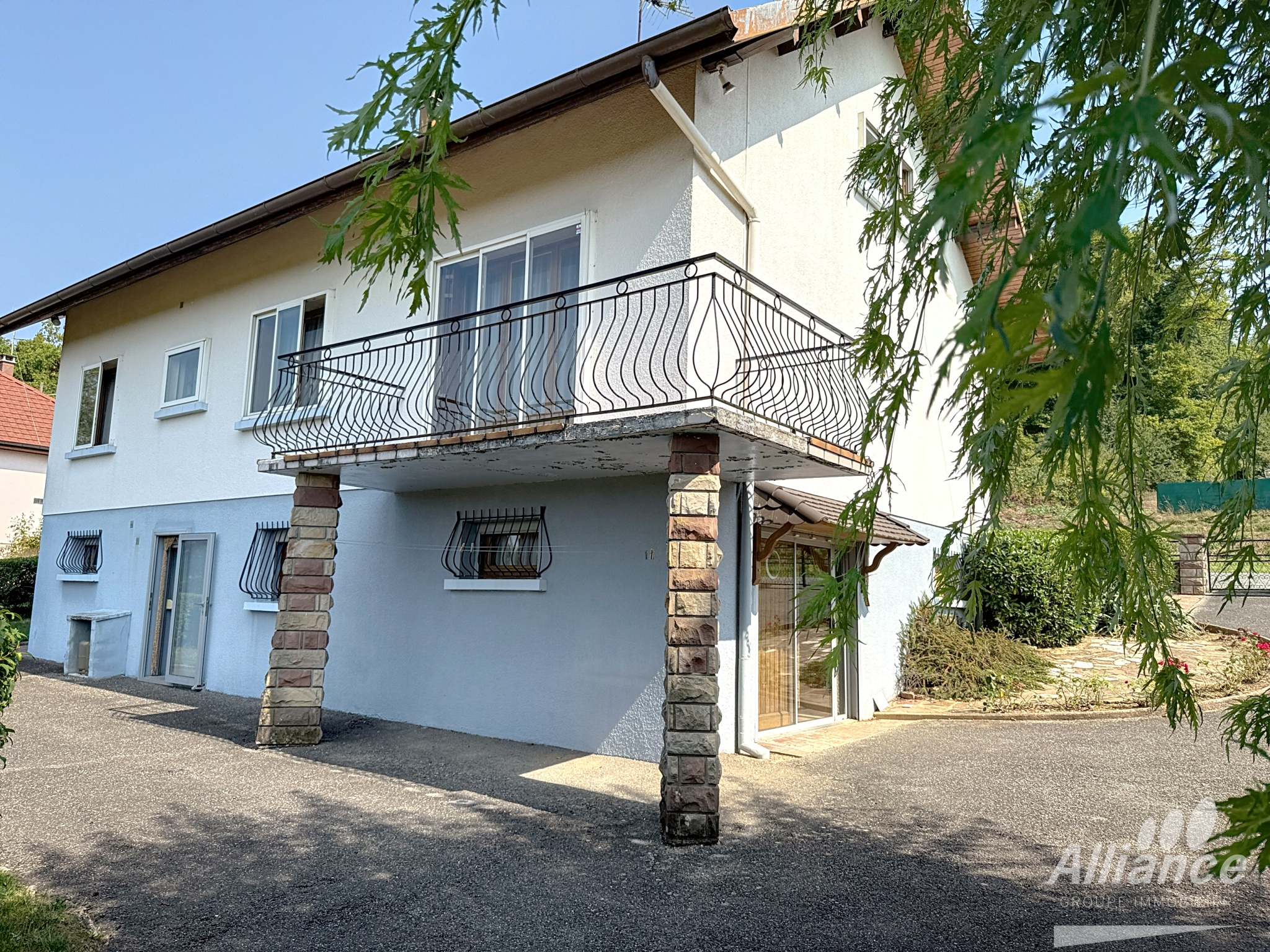 BELLE MAISON INDIVIDUELLE SUR SOUS-SOL  5 CHAMBRES,  TROIS G