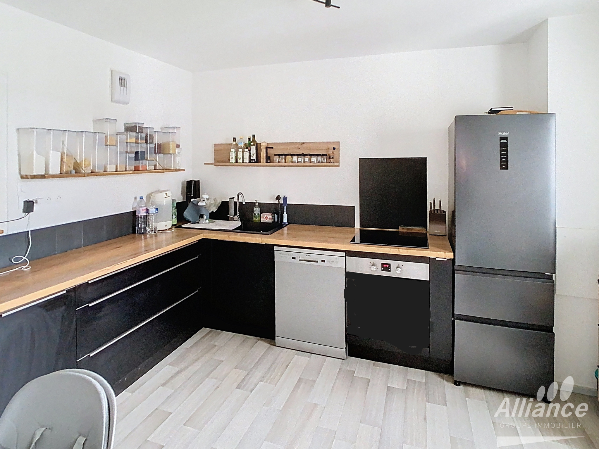 FESCHES-LE-CHÂTEL Centre