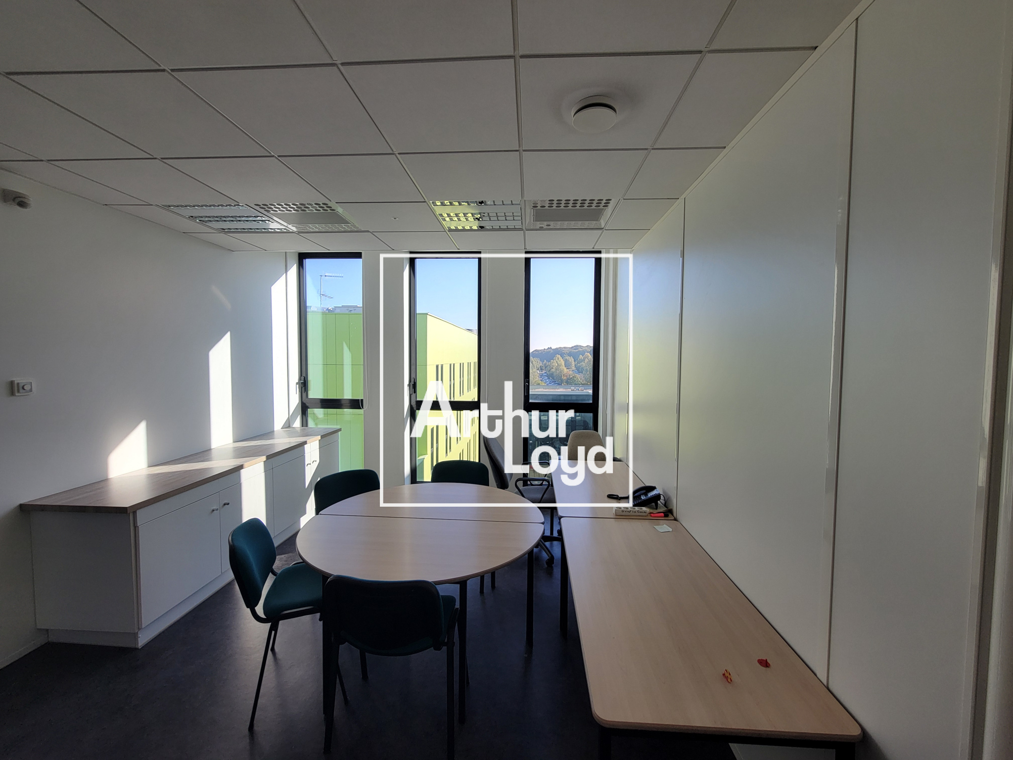 Bureaux à Vendre à La Jonxion