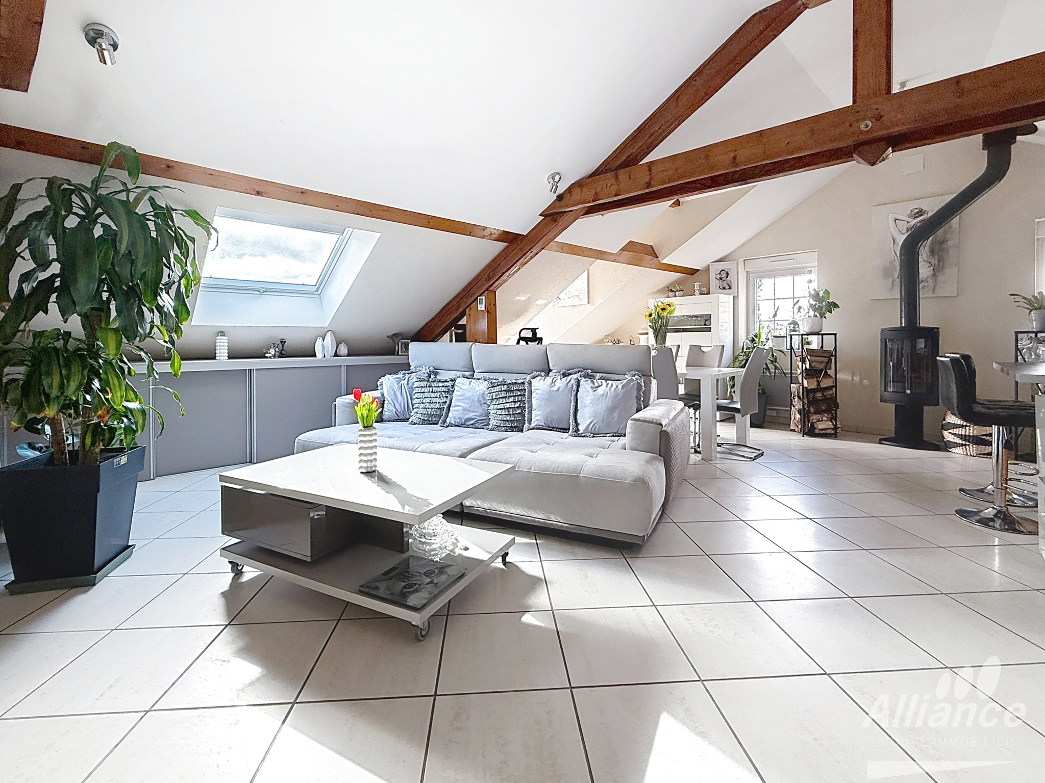 A VENDRE – Bel appartement T3 entièrement rénové.